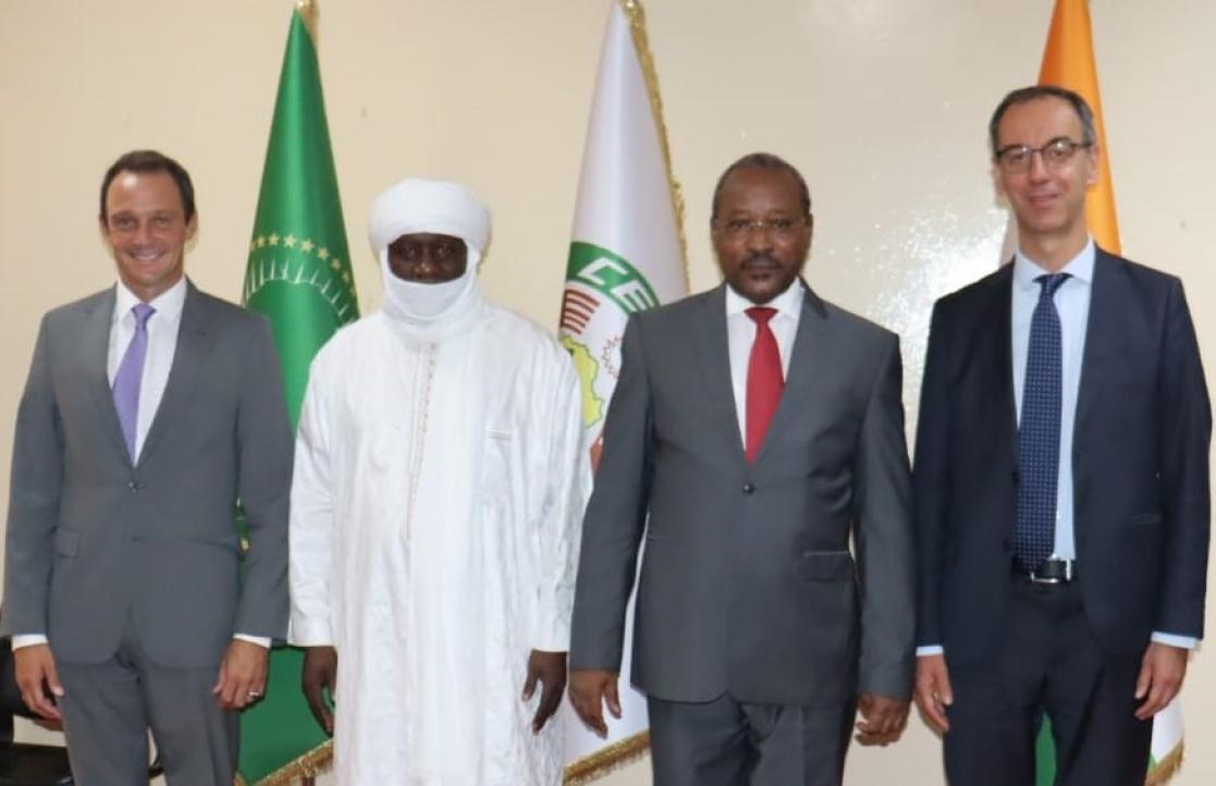 photo avec MAE et MDN Niger