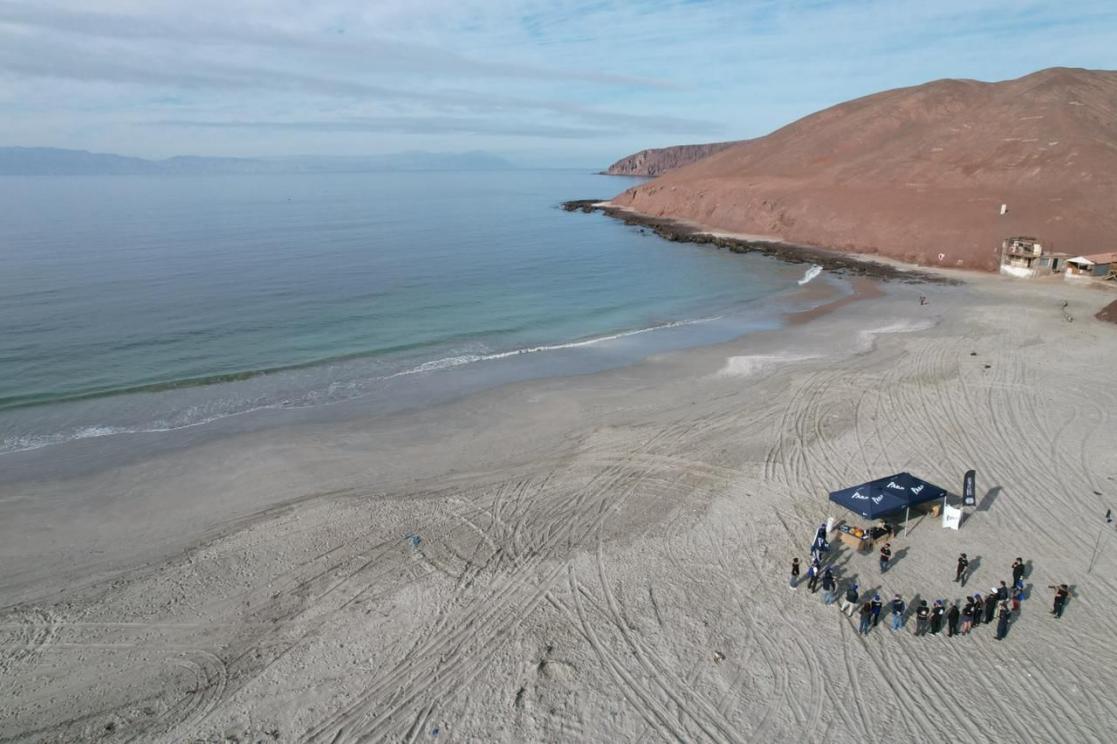 EU Delegation to Chile and Member States lead beach clean-up at La Rinconada Beach in Antofagasta