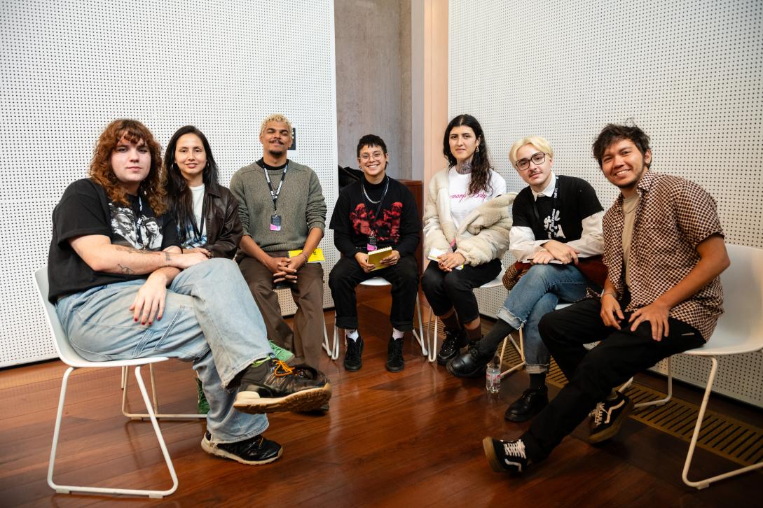 Emilio Papimija with the participants of IntimAct