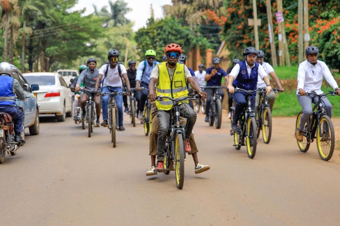 EU leads 5KM bike run to launch e-mobility expo