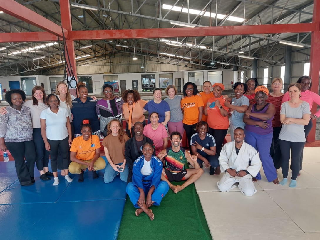 Eu Del Zimbabwe Self defense trainining- 16 Days