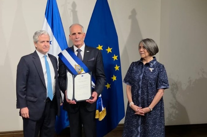 EUDELHnd026_credential