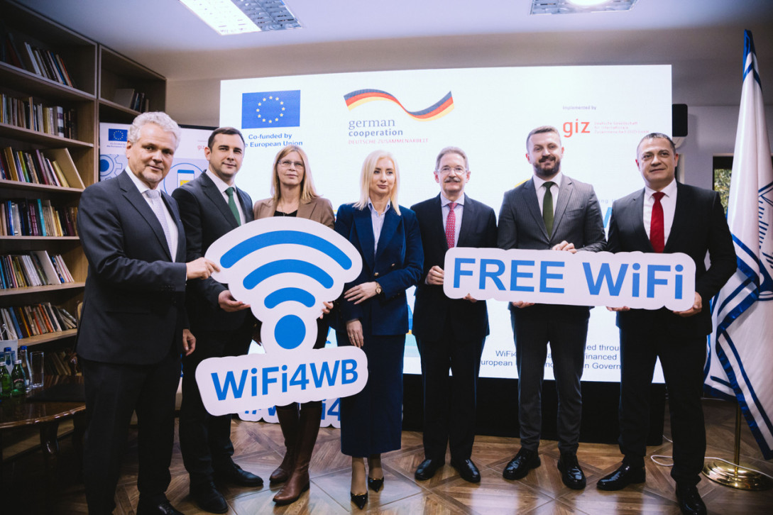 Group of officials standing 