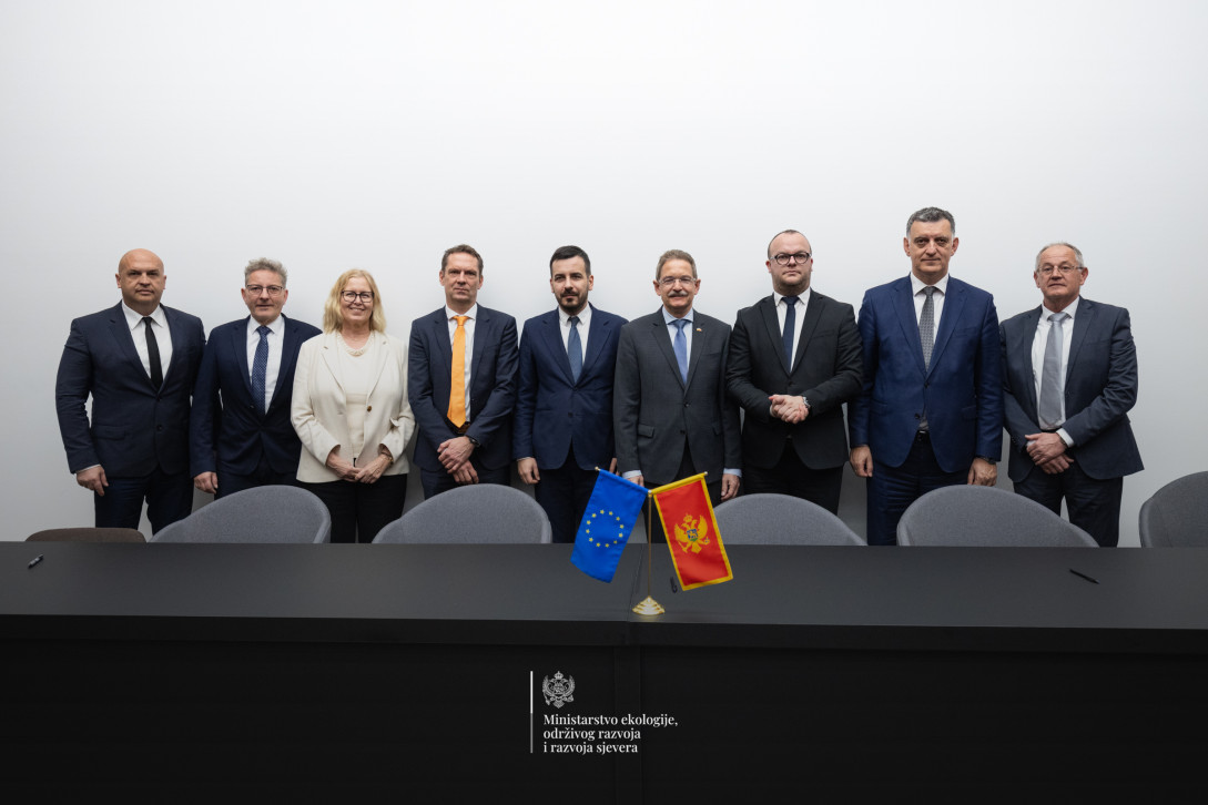 Group of officials standing 