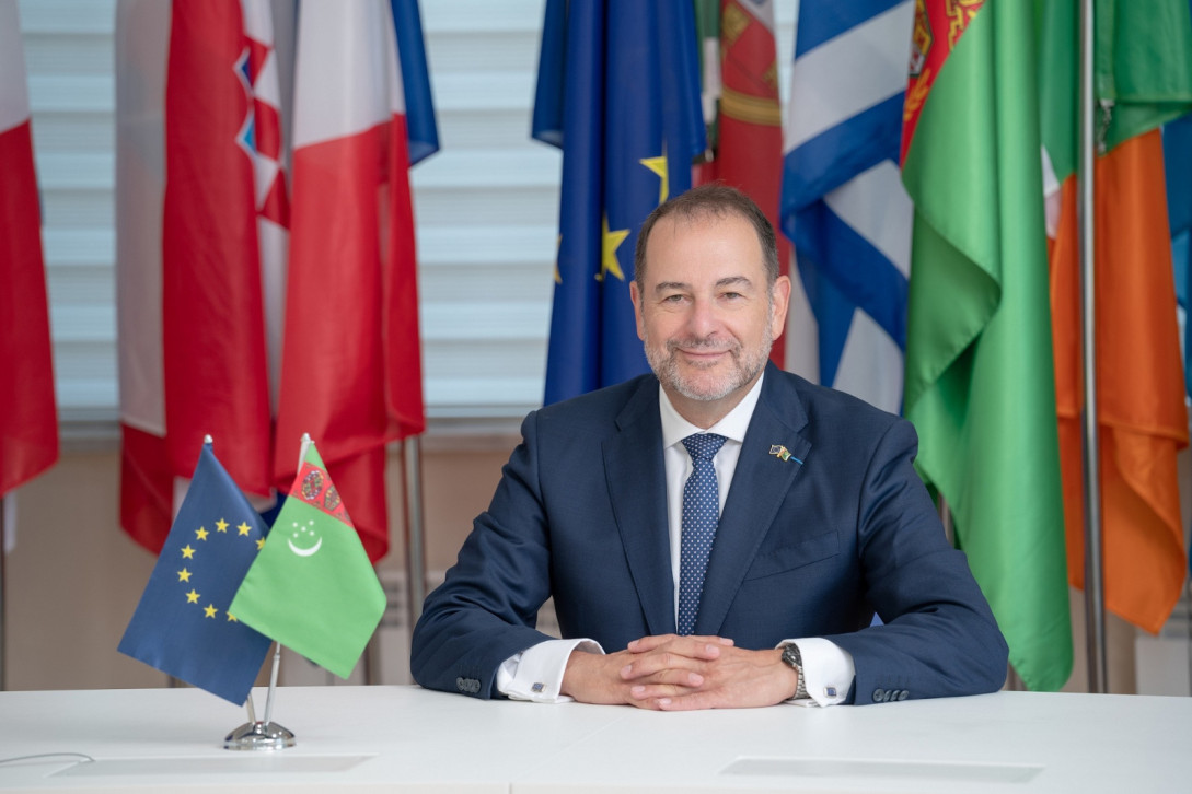 Ambassador of Turkmenistan Luc Devigne