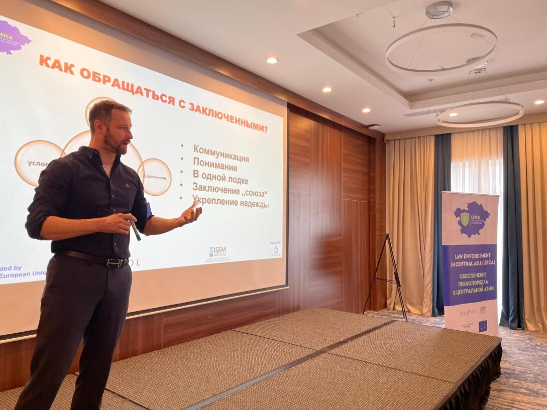 Crisis Management in Prisons