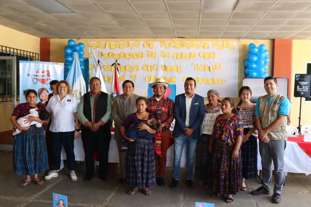 Autoridades UNICEF, UE y ALMG en lanzamiento de tecnologías