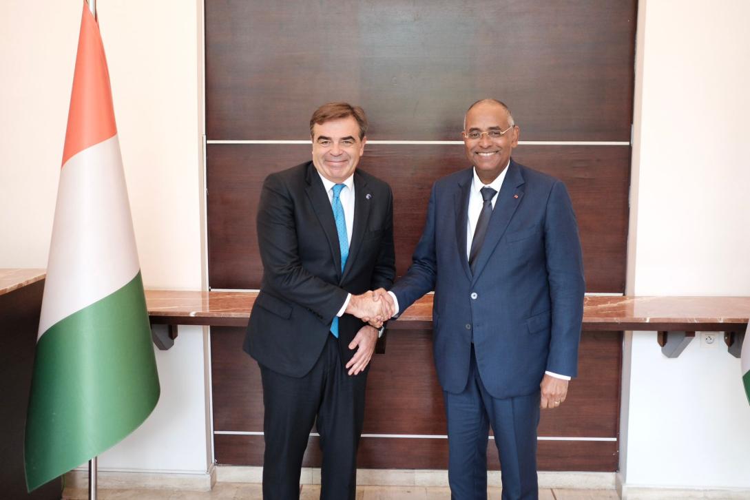 Le Vice-président Margaritis Schinas et S.E. M. Patrick Achi, Premier ministre de Côte d'Ivoire