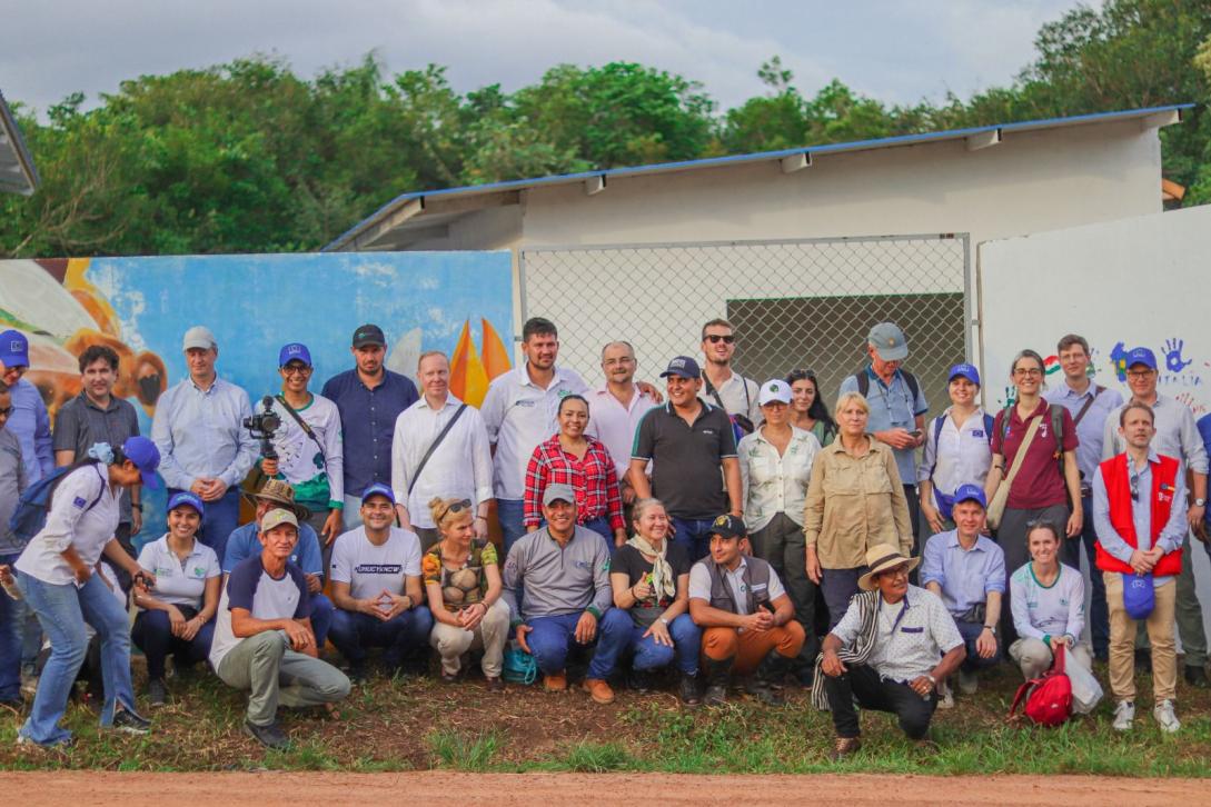 El #Equipo Europa visita planta de transformación de moriche de COMGUAVIARE