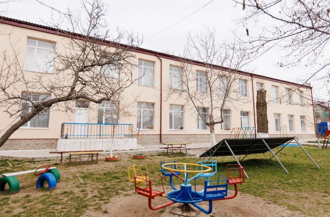it does not rain anymore_school