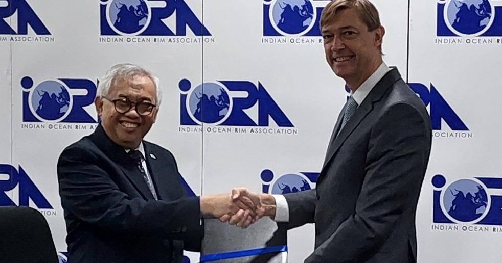 Handing over of the Letter of Acceptance signed by the HRVP to IORA 