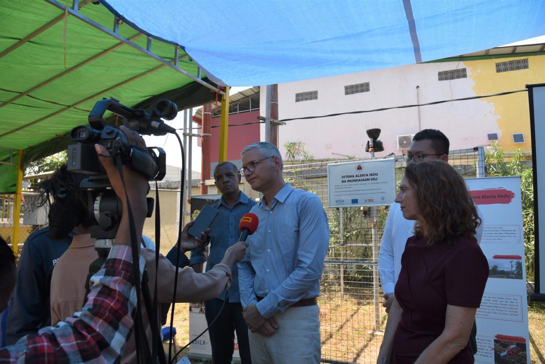 Ambassador Marc Fiedrich at the event hand over Early Warning Systems to DNMG 