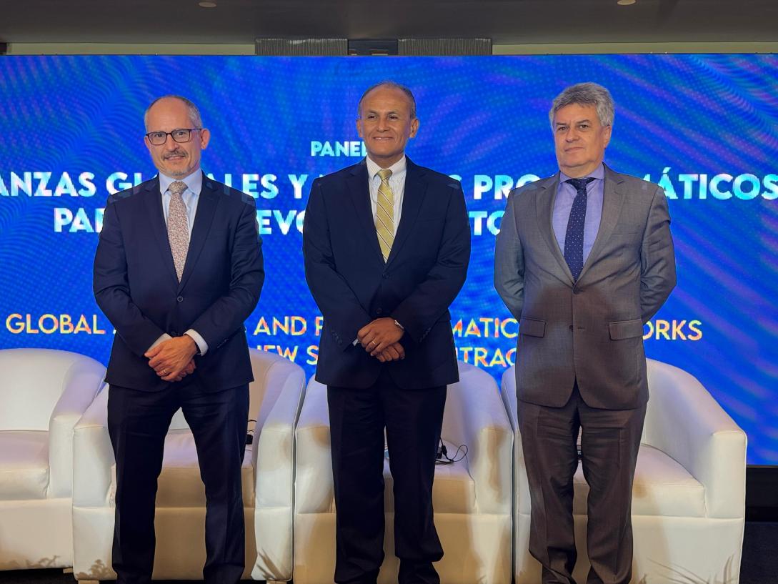 Foro Internacional Contrato Social