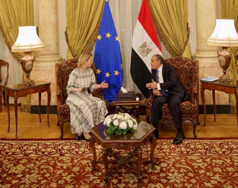 HRVP Kaja Kallas sitting with Minister Abdelaty