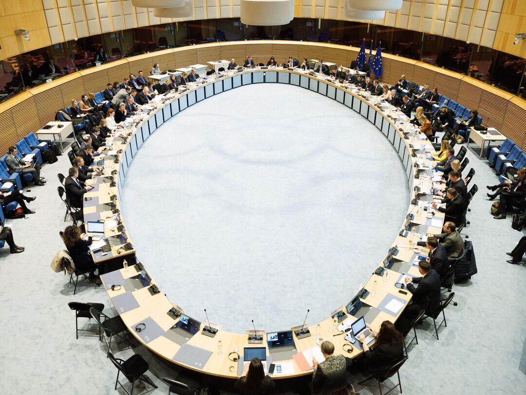 A round table meeting in international forum.