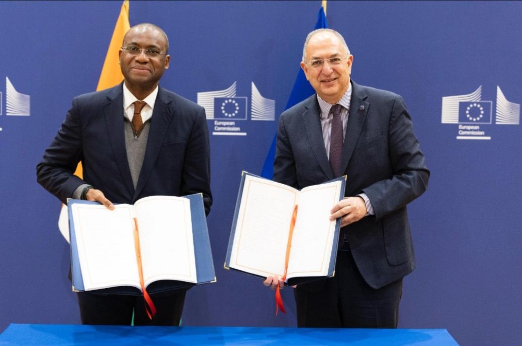 CI and EU