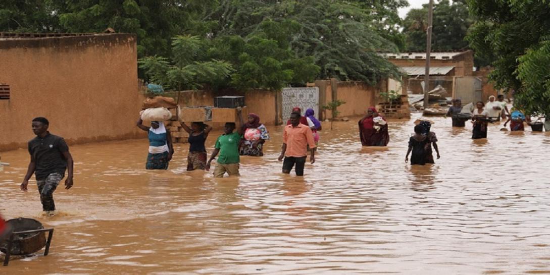 Scène-d_inondation_dans_1-quartier_de_niamey