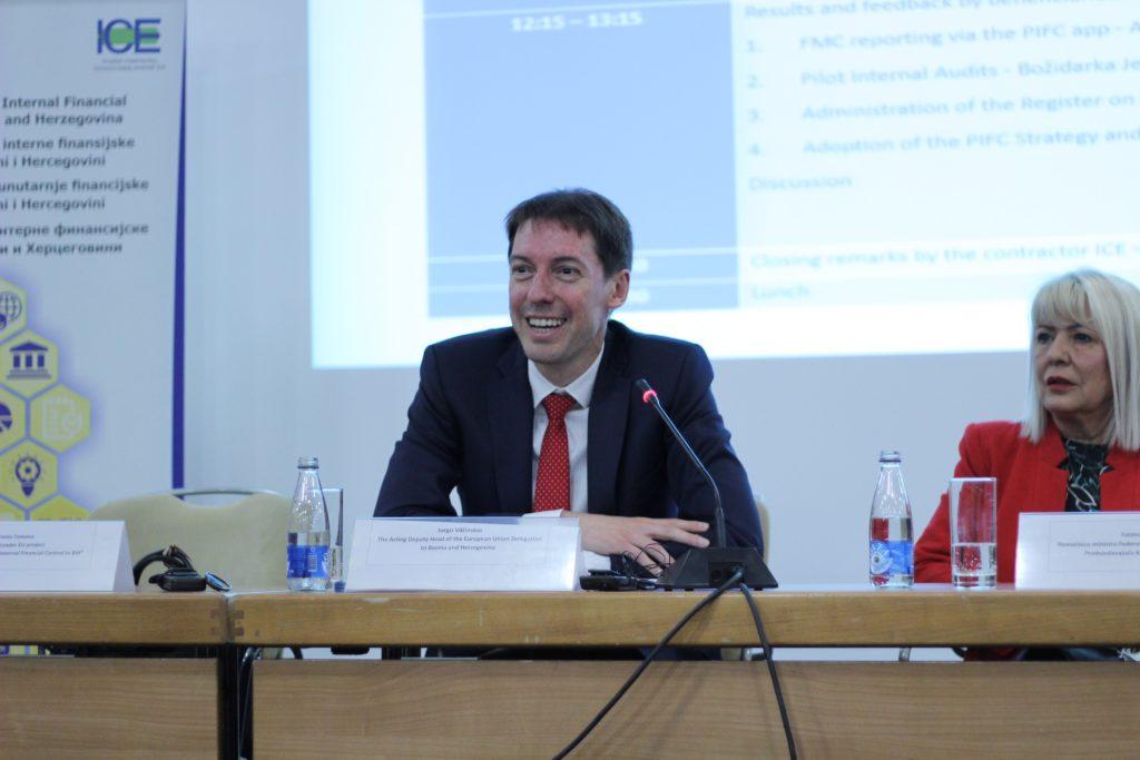 The final conference of a three-year EU-funded project “Improving Public Internal Financial Control in Bosnia and Herzegovina” took place on Wednesday, 18 May 2022 in Sarajevo. The aim of project was to contribute to the reform of public financial management in the process of EU accession, by enhancing capacities for the implementation of financial management and control in the public sector at all levels of government in Bosnia and Herzegovina.