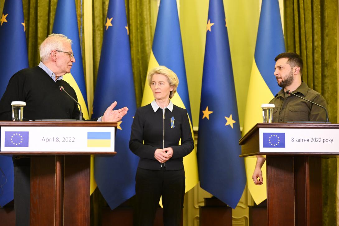 Press conference with the President of Ukraine Volodymyr Zelenskyy (on the right), President of the Commission Ursula von der Leyen (in the center), and the High Representative Borrel (in the left)