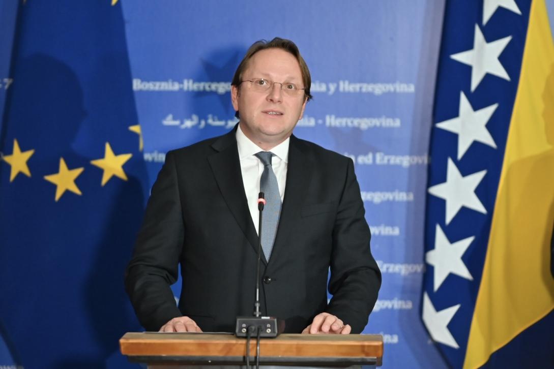 Commissioner Olivér VÁRHELYI in BiH: Migration – Signature ceremony
