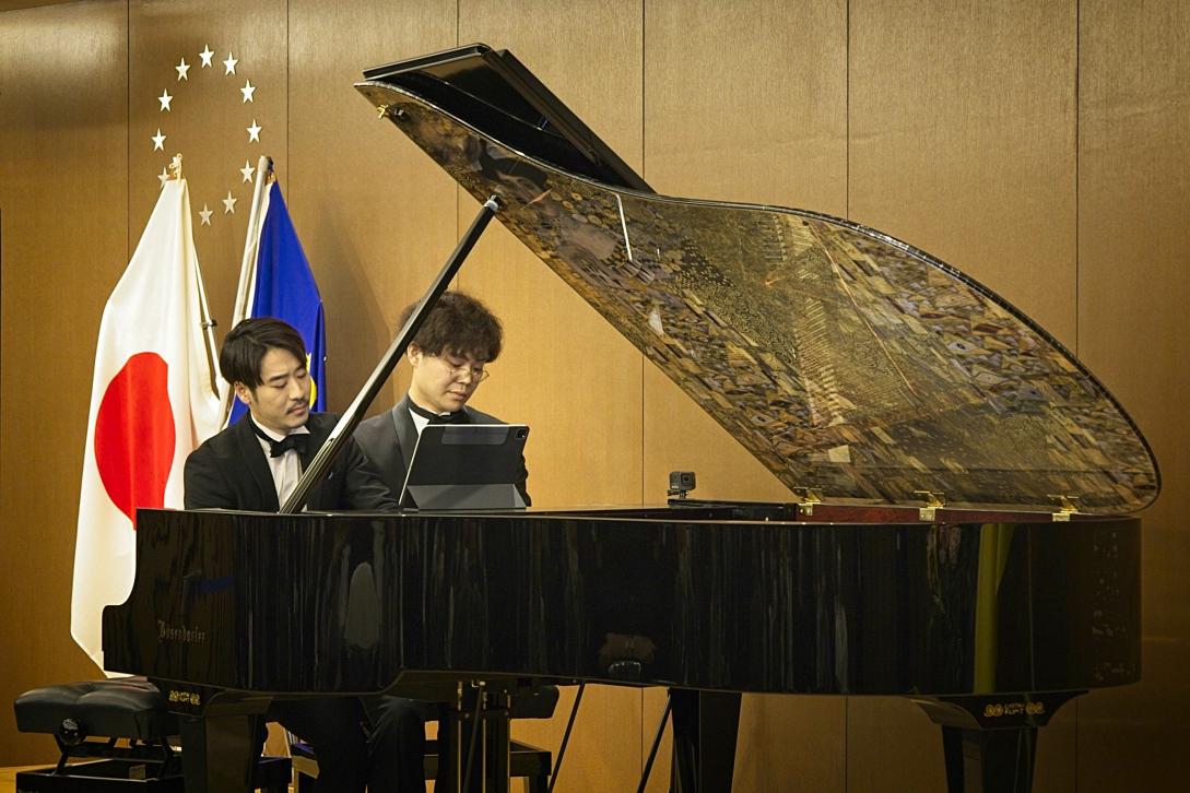 pianists at the concert in support for Ukraine at the EU Delegation to Japan