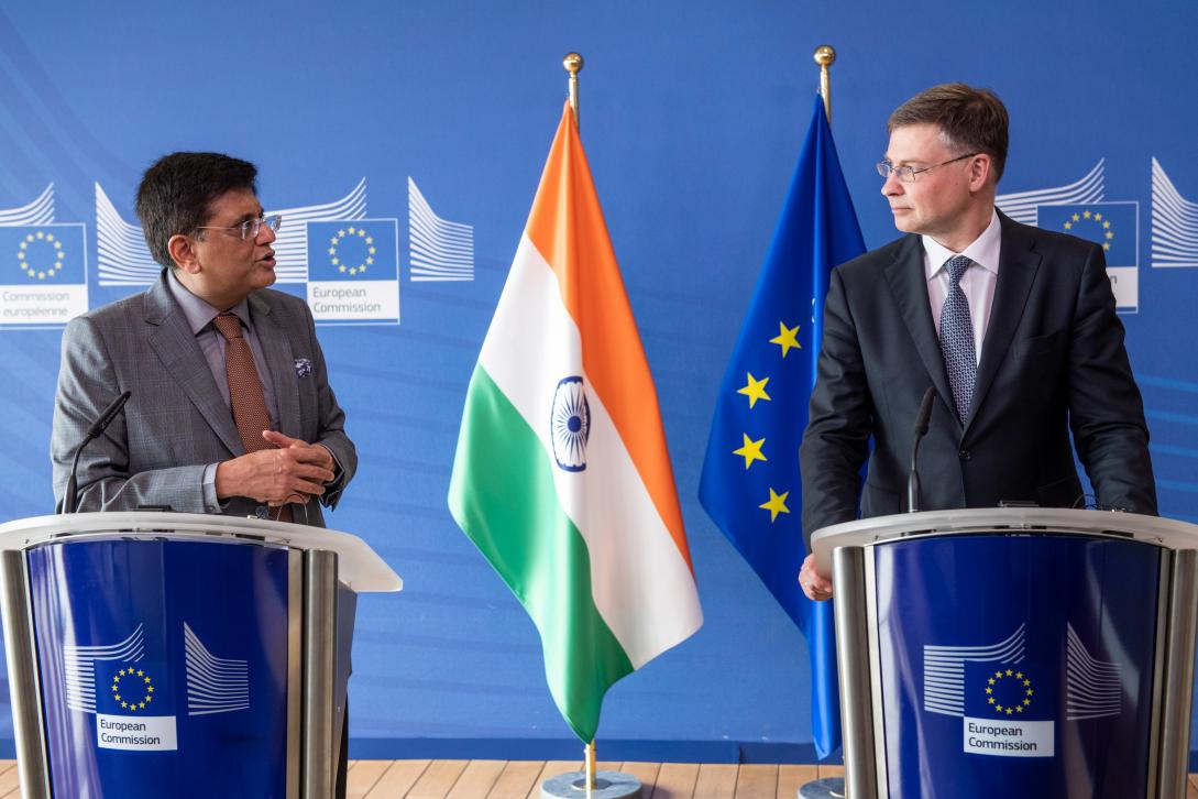 European Commission Executive Vice-President Valdis Dombrovskis and Indian Commerce Minister Piush Goyal formally relaunched EU-India negotiations on FTA