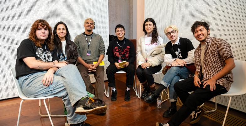 Emilio Papimija with the participants of IntimAct