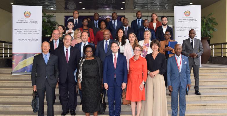Group photo:Political Dialogue EU - Mozambique