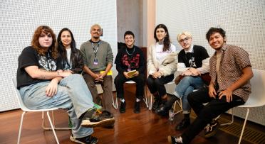 Emilio Papimija with the participants of IntimAct
