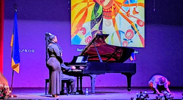 Dr Filenko performs together with a Kenyan artiste