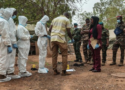Engagés pour la santé : le personnel médical de la Gendarmerie à Bamako en formation