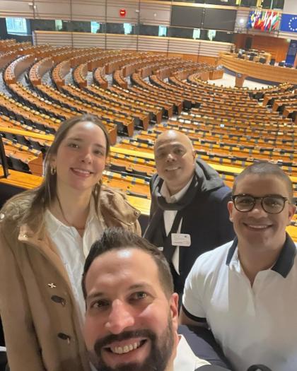 Los periodistas dominicanos visitan el Parlamento Europeo