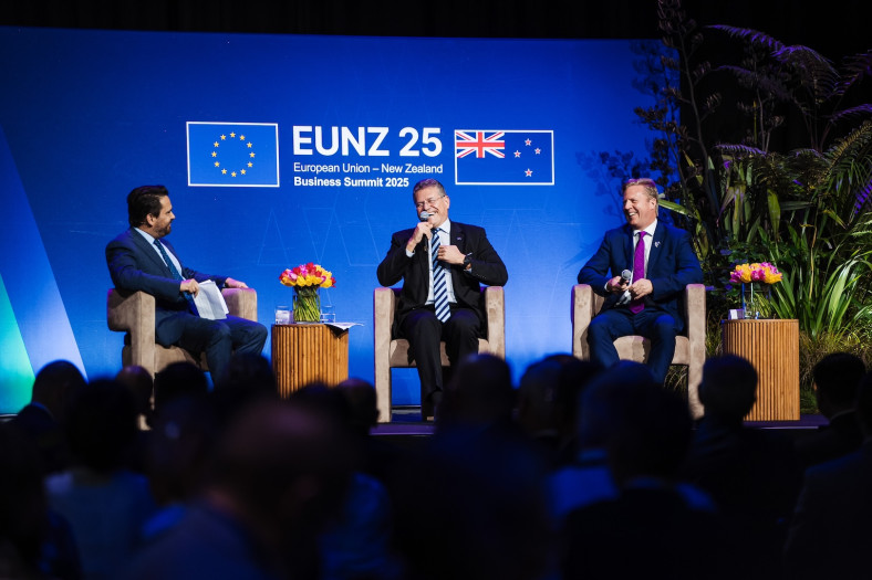 Minister McClay and Commissioner