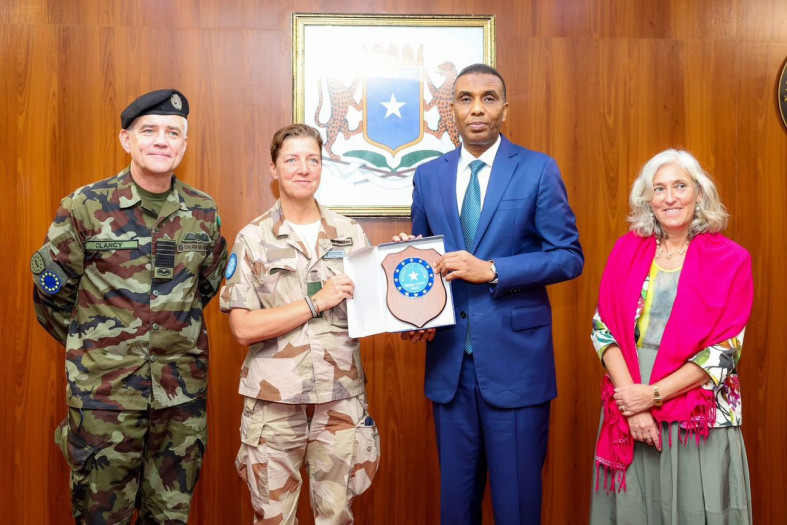 Chair of the EU Military Committee visits EUNAVFOR Operation Aspides and EUTM Somalia