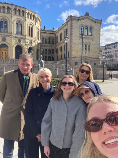 Gåtur foran Stortinget 