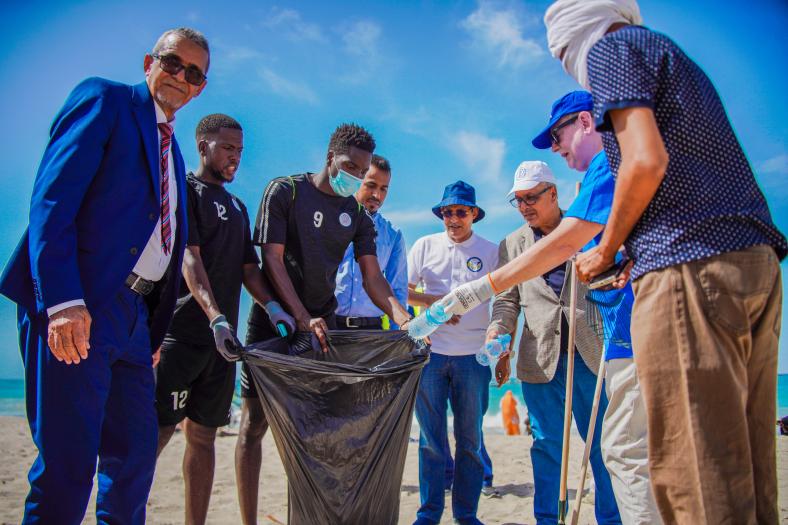 EU Beach Clean-up Mauritanie 2024 - Ministère Environnement, Ministère Pêche et Ambassadeur UE
