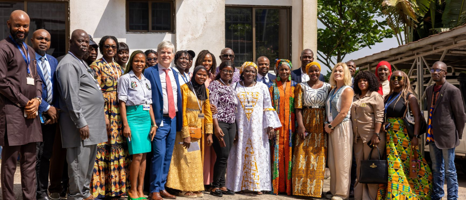 Human Right Defenders posed for the camera after the event