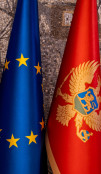 4 flags, 2 of the EU and two flags of Montenegro