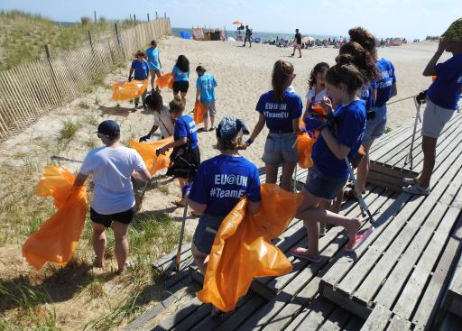 #EUBeachCleanup - New York