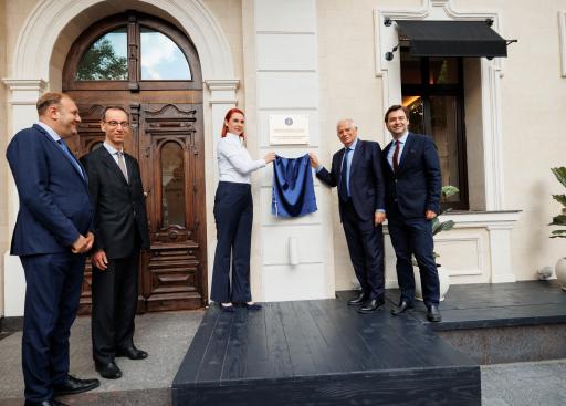 High Representative/Vice-President Josep Borrell, Minister of Internal Affairs, Ana Revenco and Minister of Foreign Affairs, Nicu Popescu unveiling the plaque of EUPM