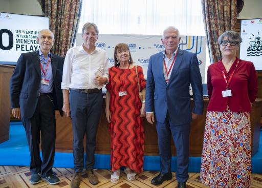 Speakers: Giorgio Anselmi (European Federalist Movement), Guy Verhofstadt (Co-Chair of the Conference of the Future of Europe), Josep Borrell. Moderator: Anna Terrón (Directora, FIIAP)