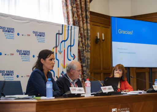Speakers: Cristina Narbona (First Vice-President of the Spanish Senate), Cristina Lobillo (Director for Energy Policy, European Commission). Moderator: Francisco Fonseca (Professor of International Public Law, Valladolid University)