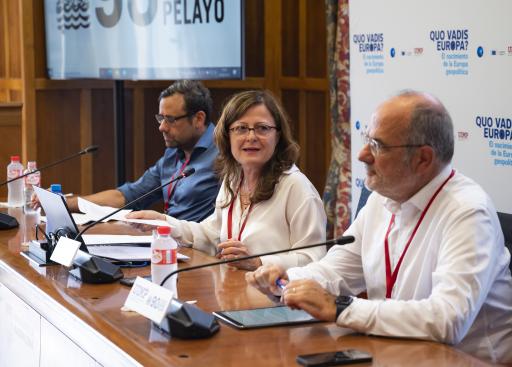 Roundtable: Hans Kribbe (Political Consultant, Author of “The Strong Men”) and Jaume Duch (Director General for Communication, European Parliament). Moderator: Catalina Guerrero (Head of EFE Press Bureau, Brussels)