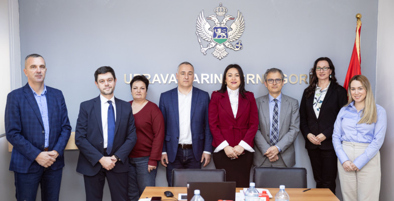 Group of officials standing 