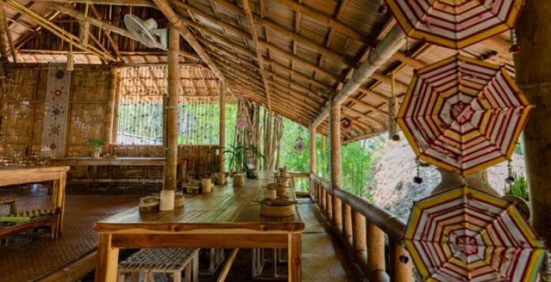 The Laotian Times - An eco-friendly Lao restaurant ready to receive diners. 