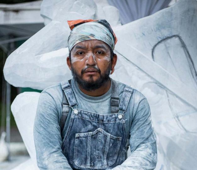 Mauro Yojcóm, artista plástico guatemalteco