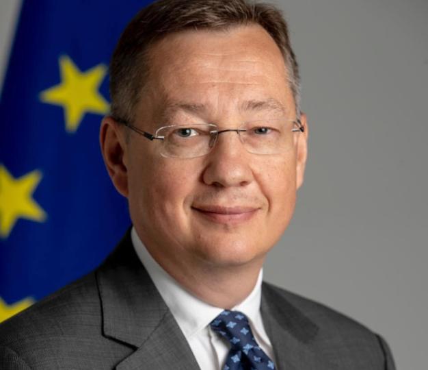 Ambassador Jacek Jankowski