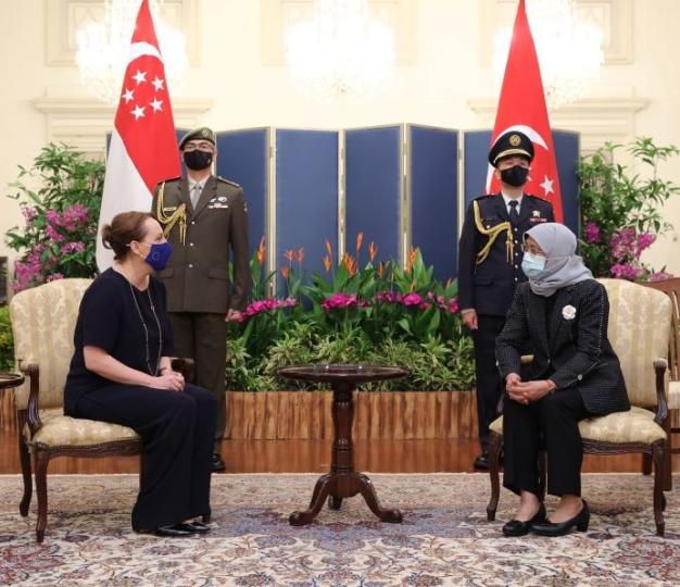 Ambassador Piórko with President of Singapore Mdm Halimah Yacob