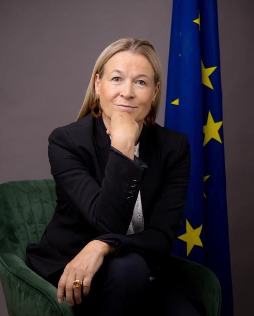 Ambassador Sandra Kramer